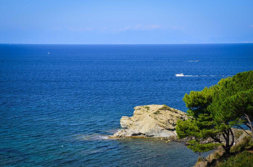 Residence Rossomelograno Agropoli Bagian luar foto