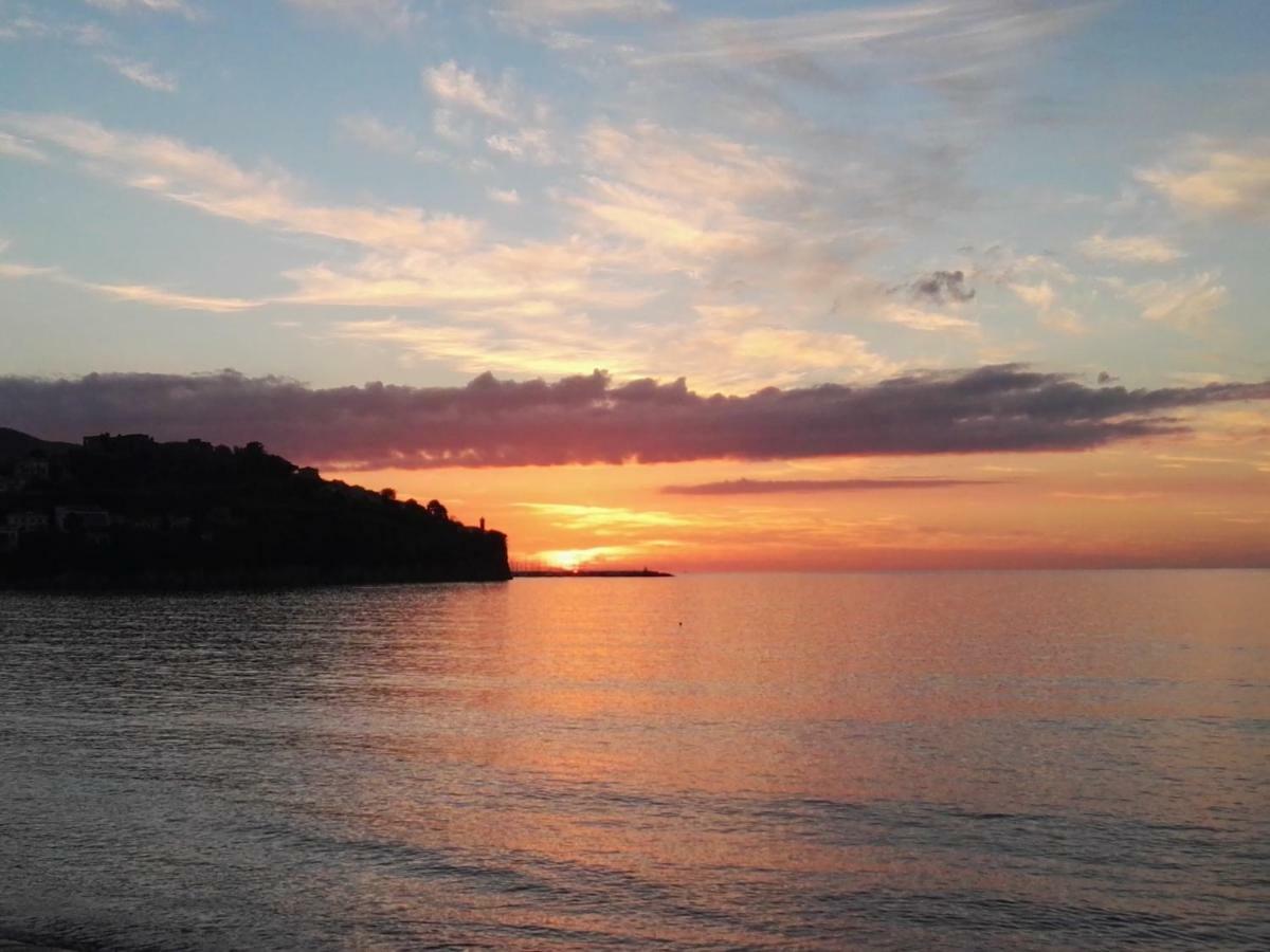 Residence Rossomelograno Agropoli Bagian luar foto